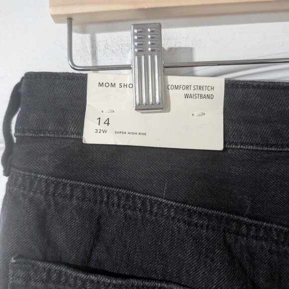 NWT AE | Asymmetrical Waist Distressed Denim Mom Short in Black - Picture 7 of 15
